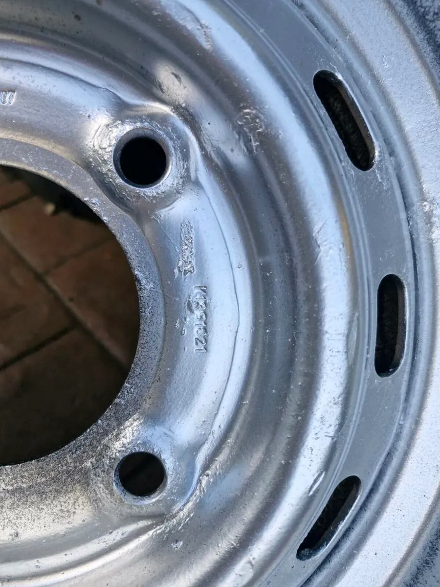 Ifor williams wheel - Image 2