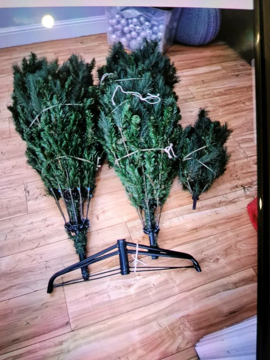 Christmas decorated - Image 3