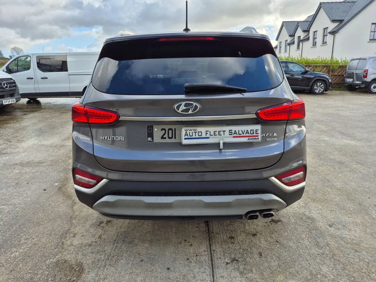 201 HYUNDAI SANTA FE 2.2 CRDI 4X4 EXECUTIVE PLUS - Image 4