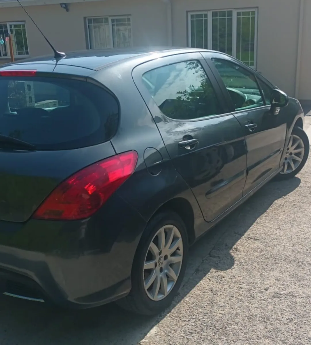 Peugeot 308 - Image 4