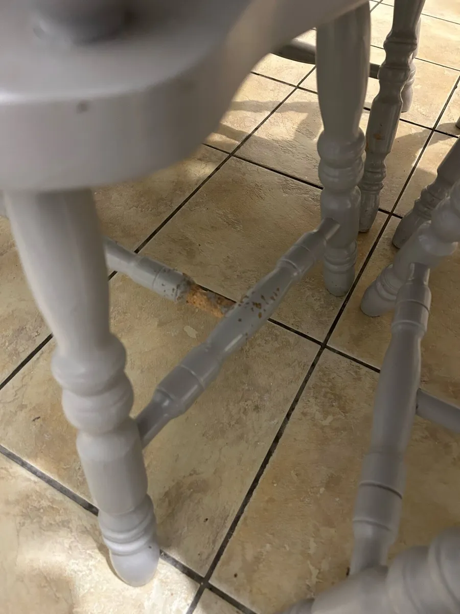 FREE Dining Table - Image 3