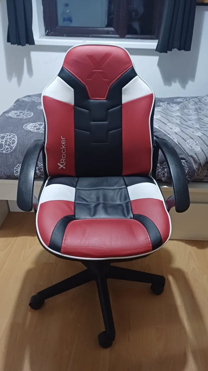 Gaming Chair - Image 1