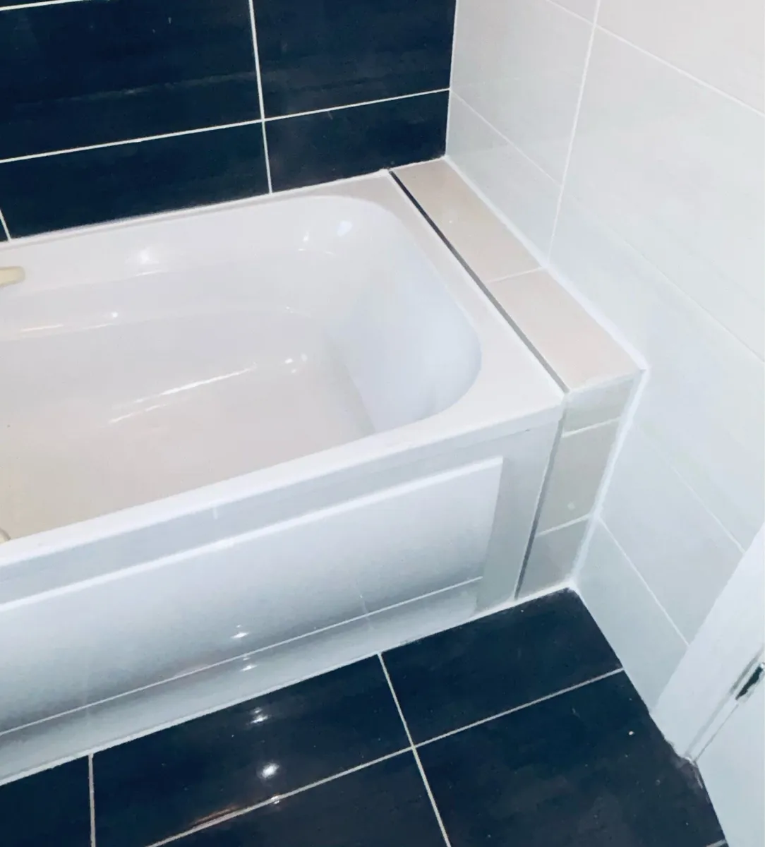 GC Handyman - Shower Tray/Bath Tub Reseal - Image 1