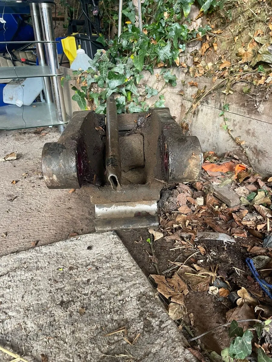 JCB 3cx quick hitch - Image 3