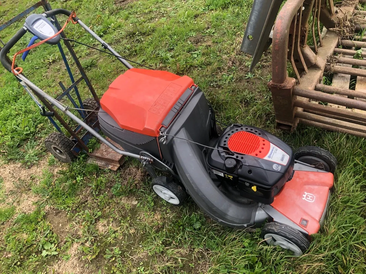 Lawnmower/water pump - Image 2