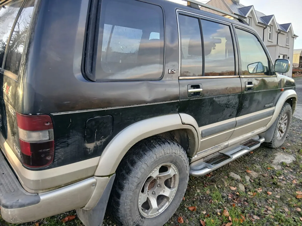 03 Izuzu trooper - Image 4