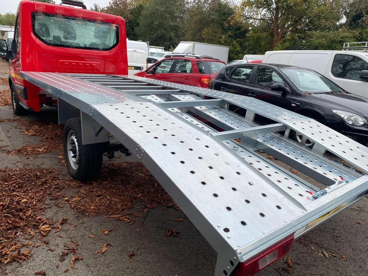 Ford Transit 2019 recovery truck - Image 1