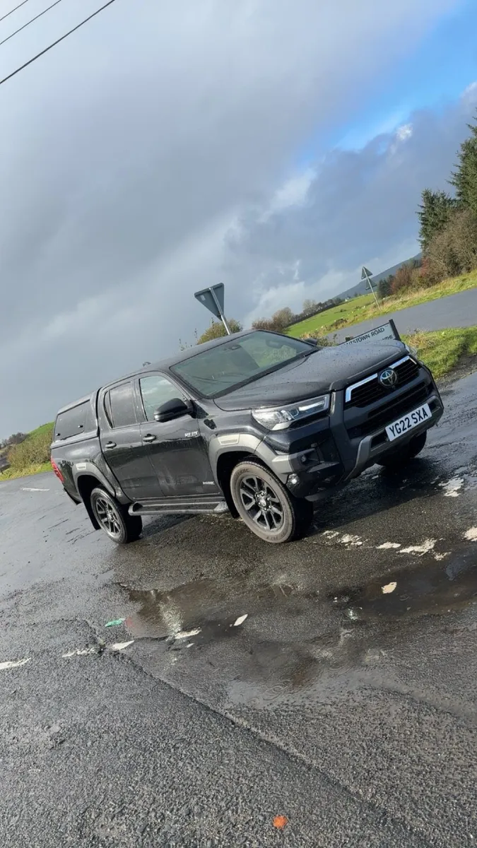 Toyota Hilux 2022 - Image 1