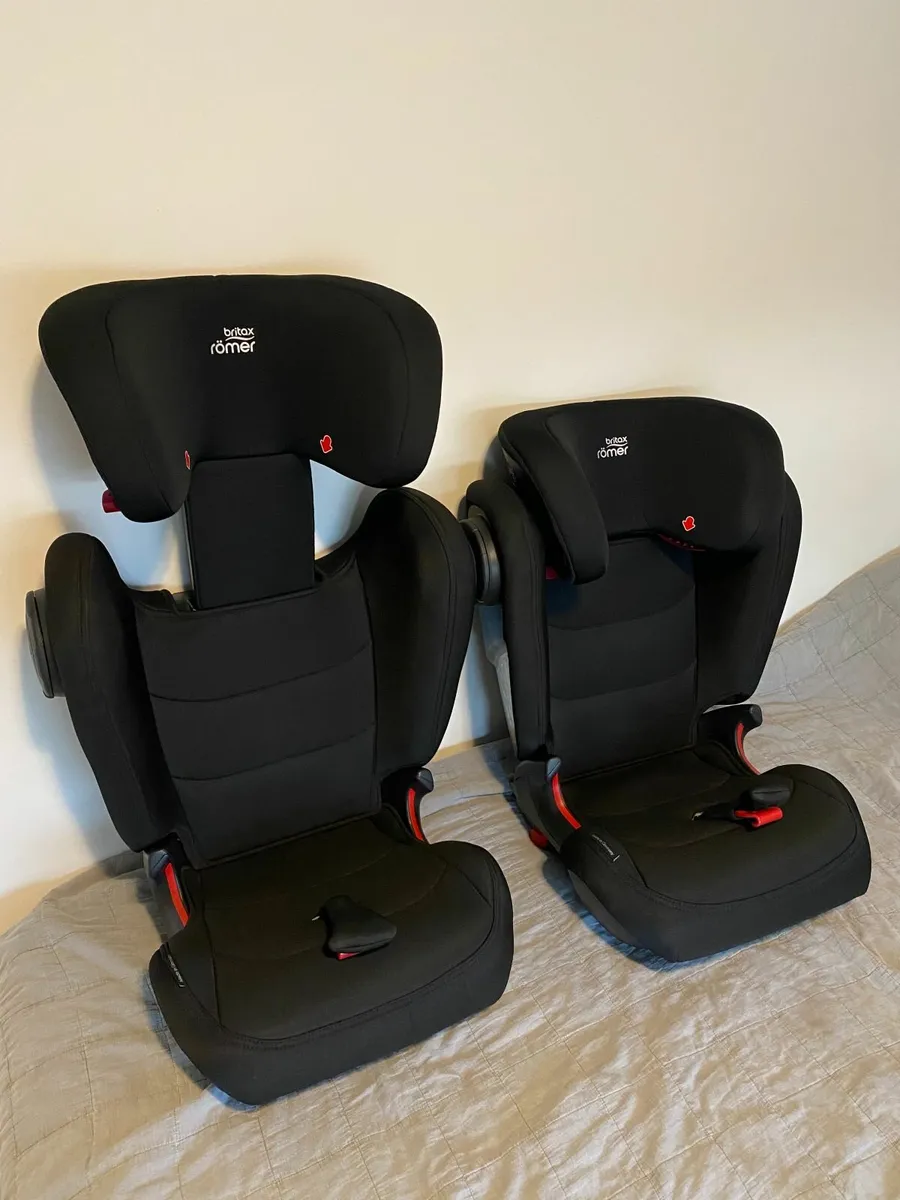Britax Römer KIDFIX III M Car Seat - Image 2