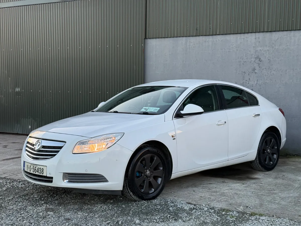 Vauxhall Insignia 2011 - Image 4