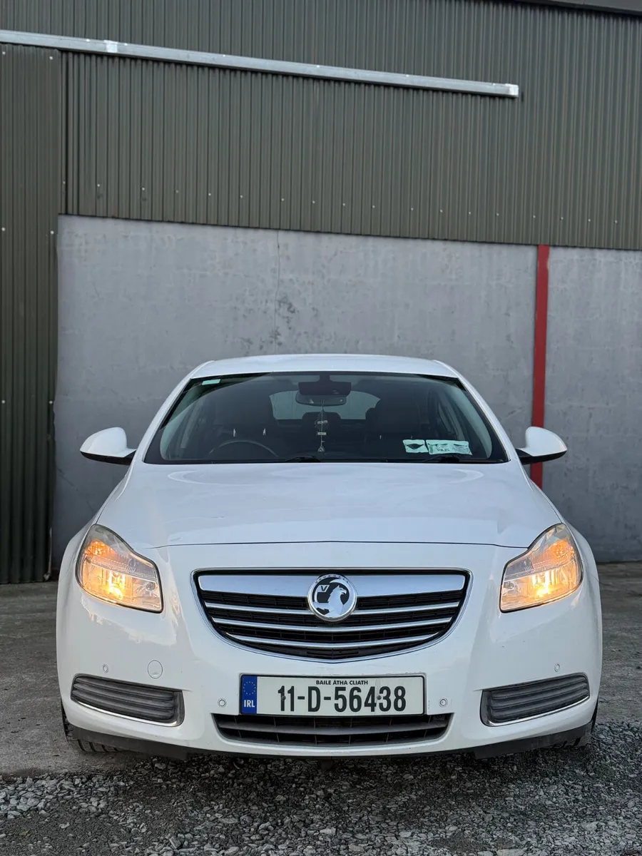 Vauxhall Insignia 2011 - Image 3