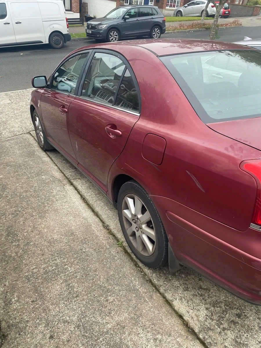 Toyota Avensis 1.6L petrol - Image 3