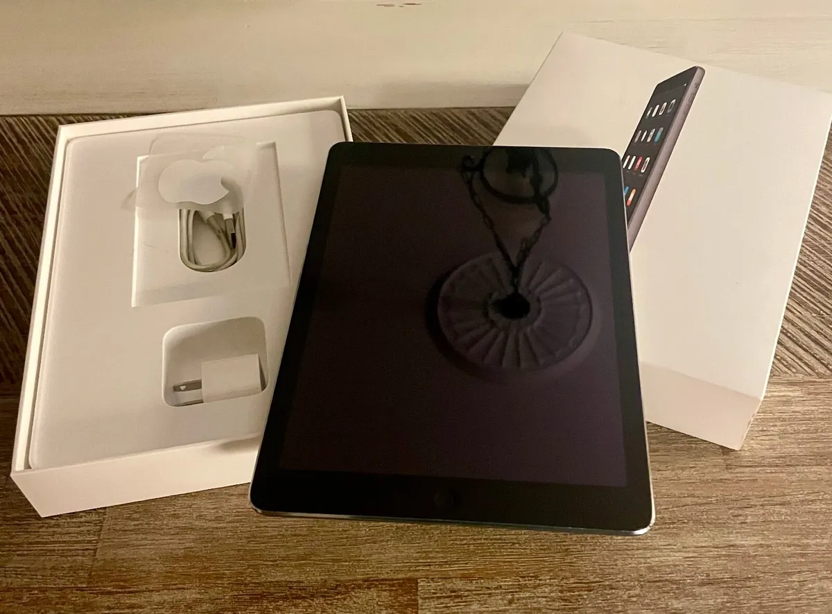 iPad Air - Image 2