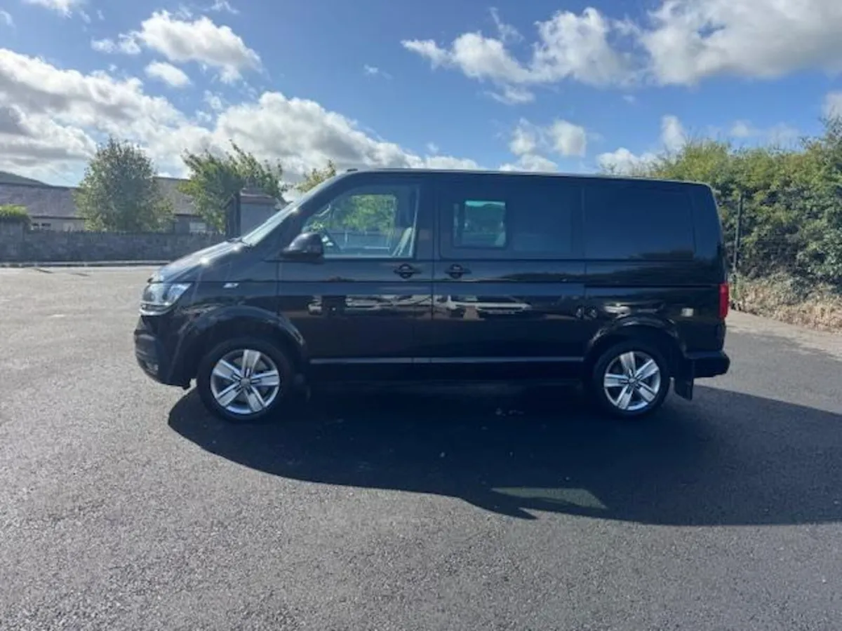 Volkswagen Transporter T6.1 Highline Kombi - Image 4