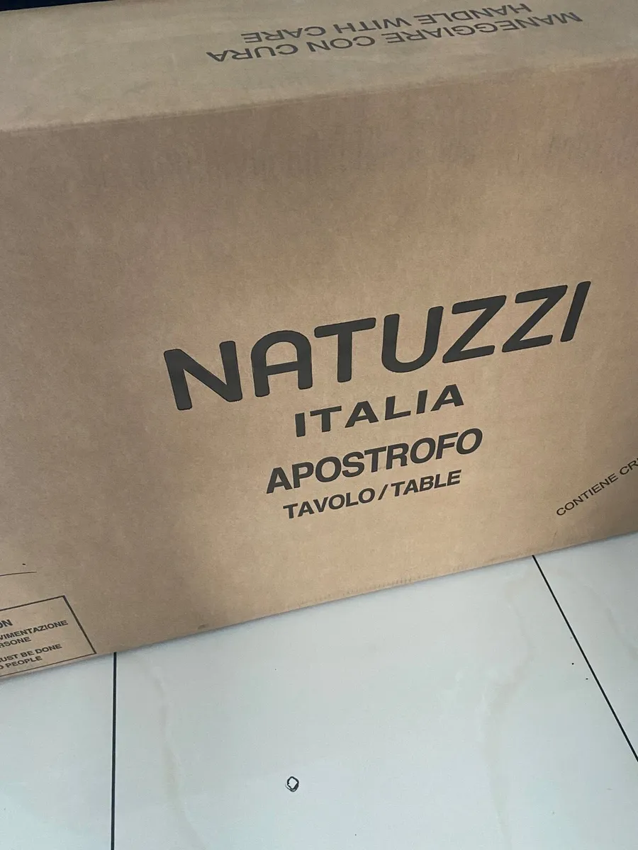 Natuzzi Apostrofo coffee table brand new in box - Image 4