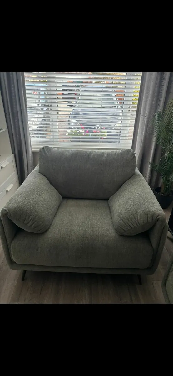 3 seater sofa and Armchair - Image 3