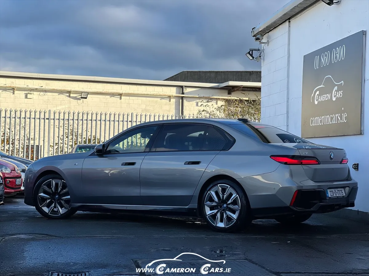 BMW i7 XDRIVE M60 MSPORT LUXURY MOBILITY - Image 2