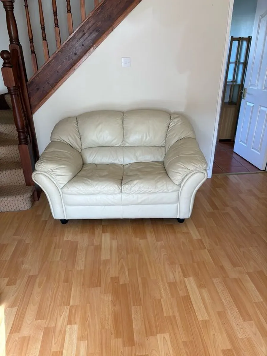 3 & 2 Seater Leather Couch - Image 1