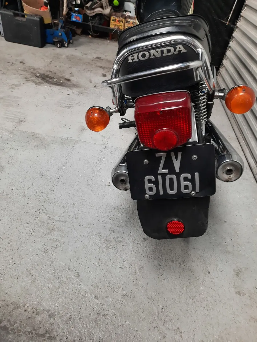 HONDA  125 TWIN 1981 - Image 2
