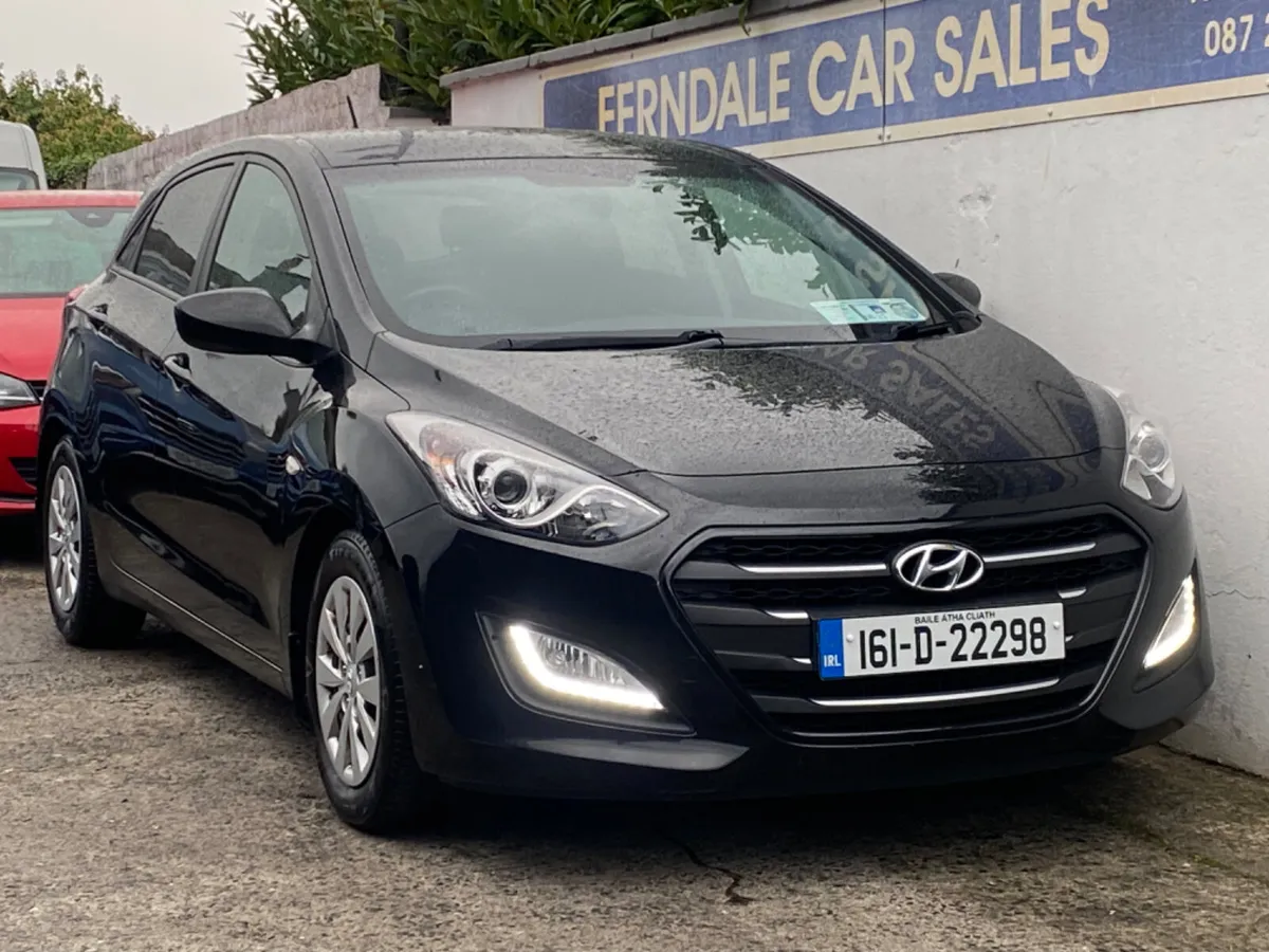 Hyundai i30 Full service history low kms - Image 1