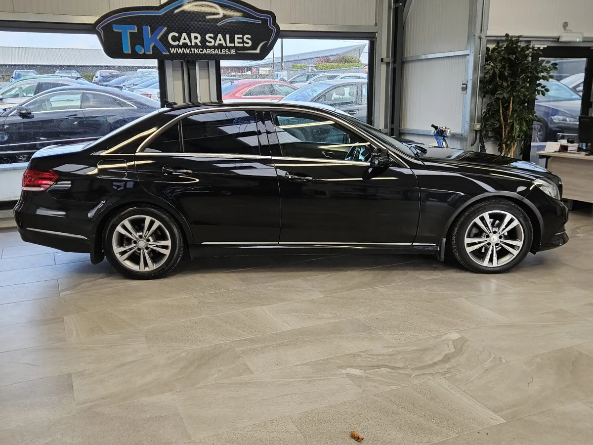 15 MERCEDES-BENZ E-CLASS 220 - Image 3