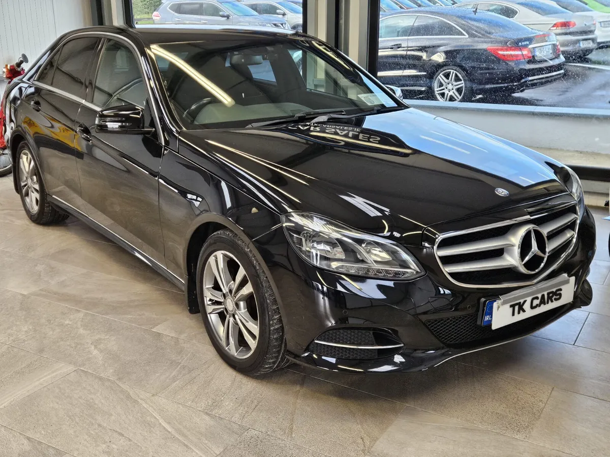 15 MERCEDES-BENZ E-CLASS 220 - Image 1