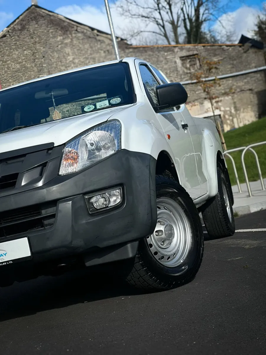 Isuzu D-Max 2016 - Image 2