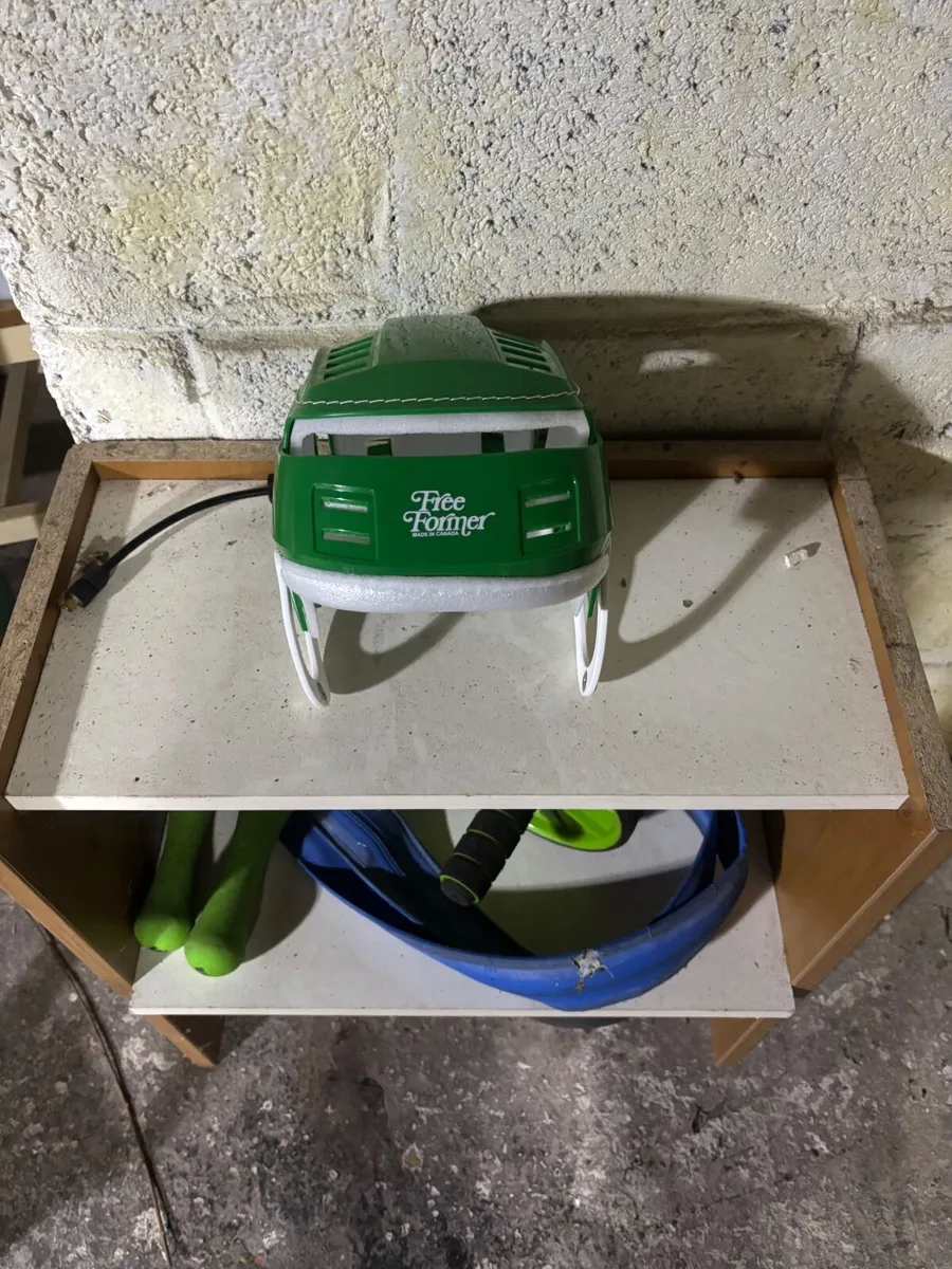 Old style helmet - Image 1