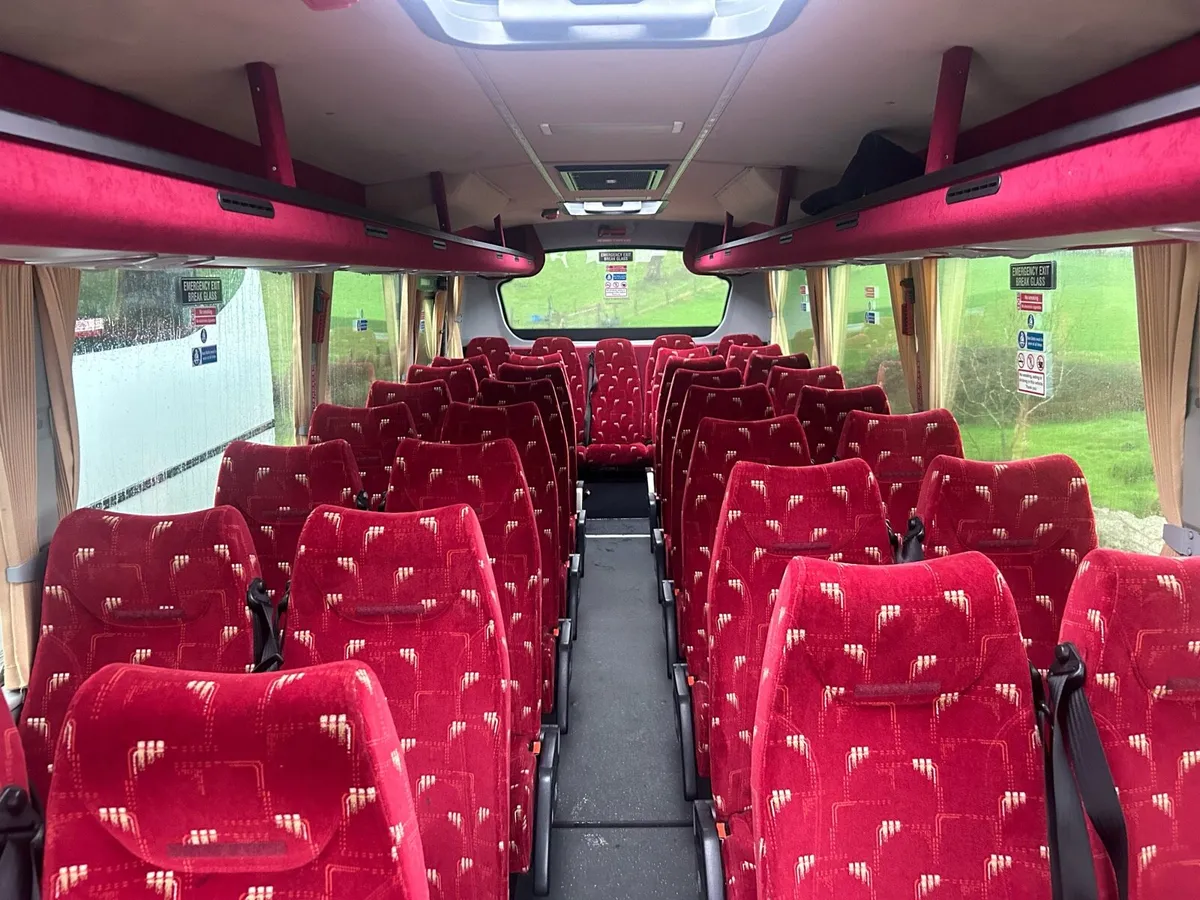 Mercedes cheta 131   33+1+Driver - Image 2