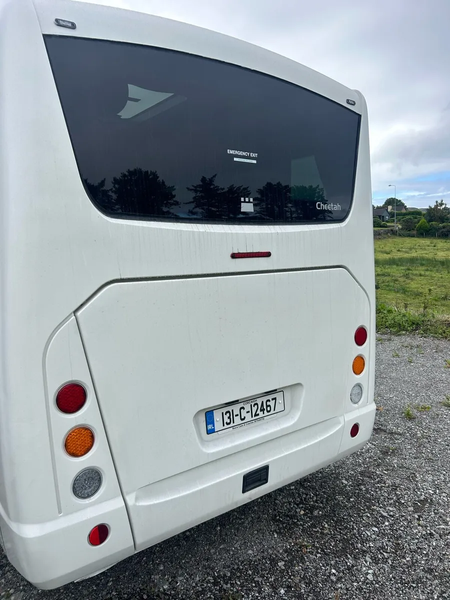 Mercedes cheta 131   33+1+Driver - Image 4