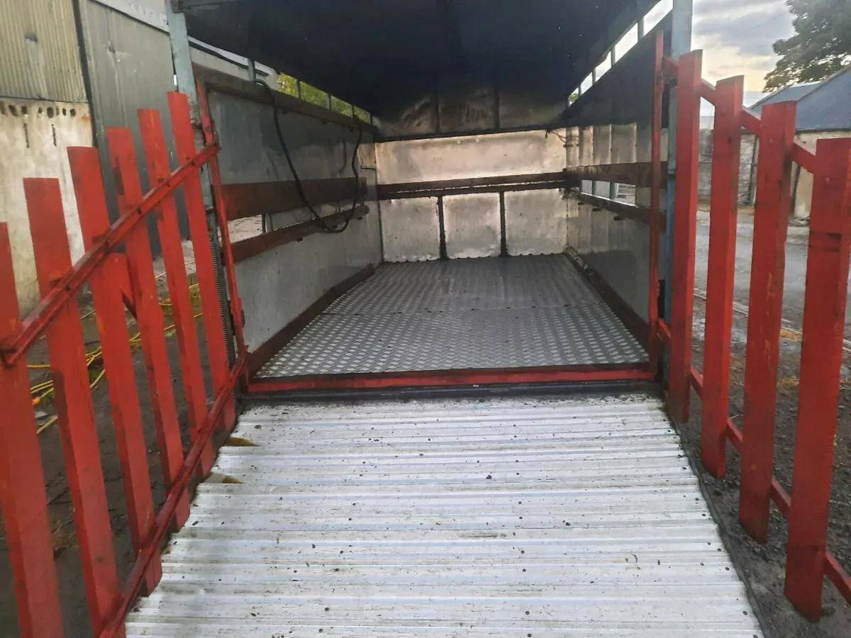 12ft cattle trailer - Image 4