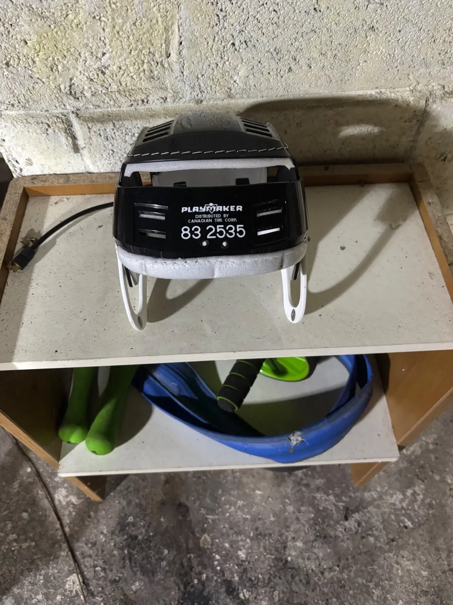 Old style helmet - Image 1