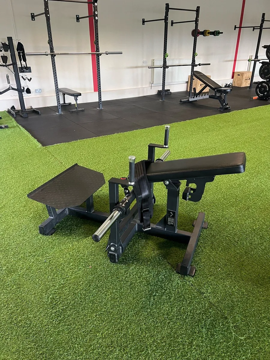 Commercial Glute Hip Thrust Machine (new) - Image 3