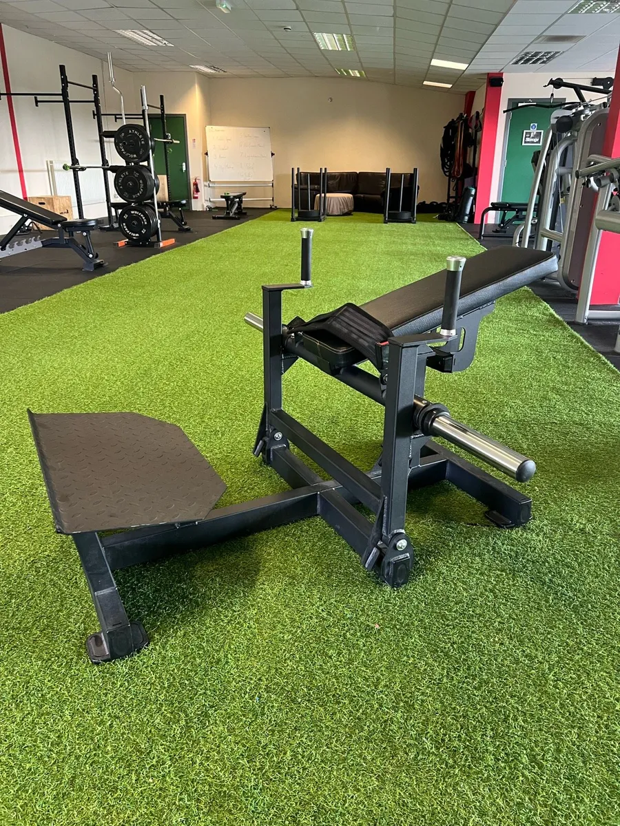 Commercial Glute Hip Thrust Machine (new) - Image 3