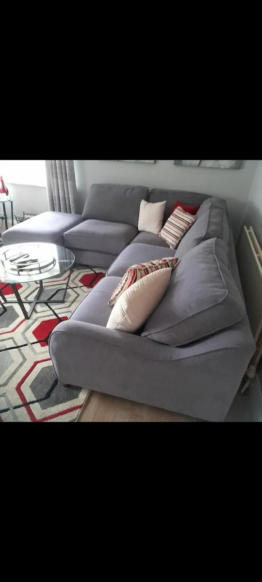 LARGE GREY L SHAPE SUITE - Image 4