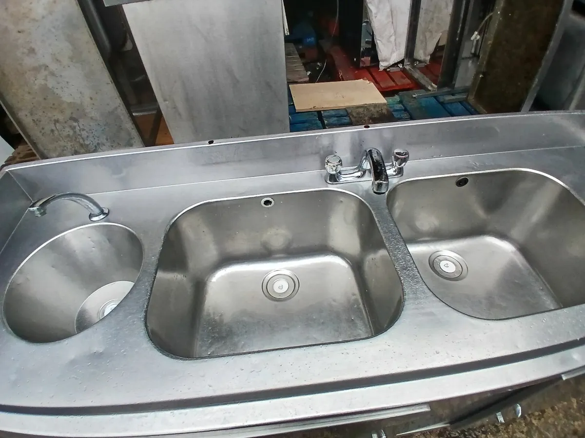 Staneless steel cabbinet double sink unit.... - Image 3