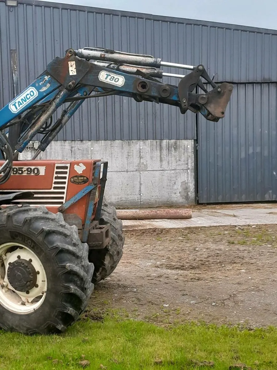 T80 Loader - Image 1