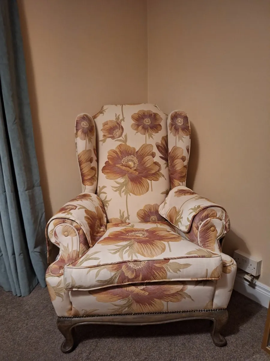 Queen Anne Chair - Image 1