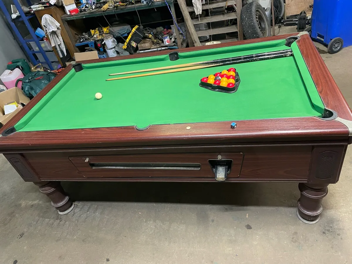 Pool table - Image 2