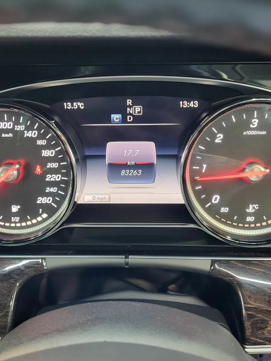 Mercedes-Benz E-Class 2018 - Image 2