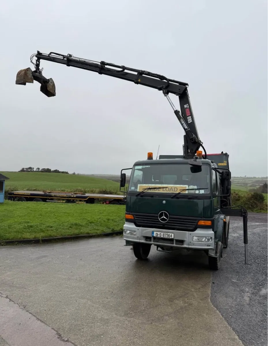 Mercedes atego tipper 4x4 crane - Image 4