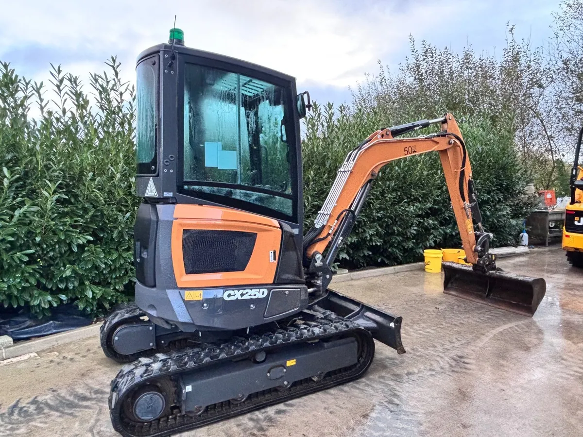 Mini digger - Image 4