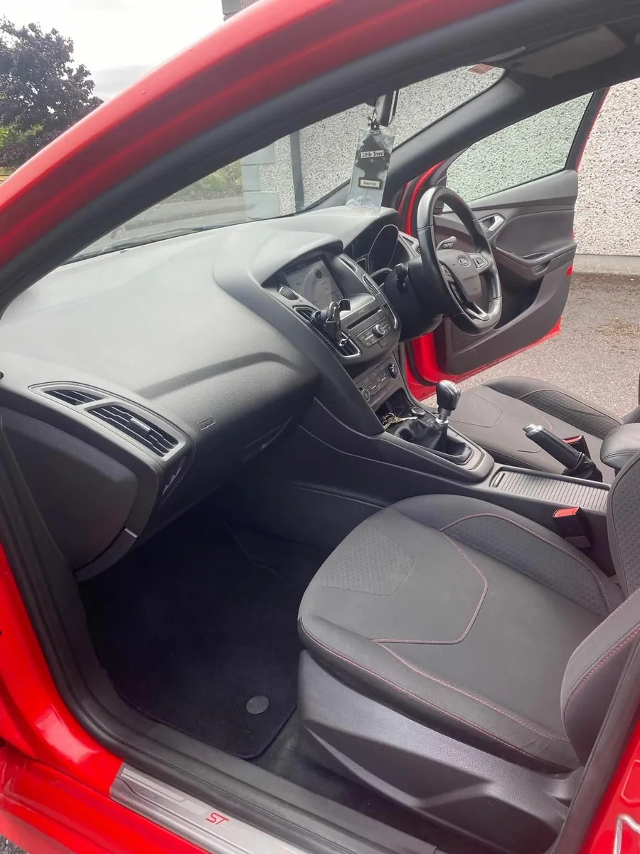 Ford Focus - Image 3