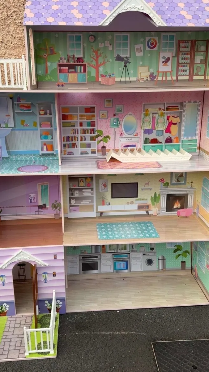 Lillie's Wooden Doll House