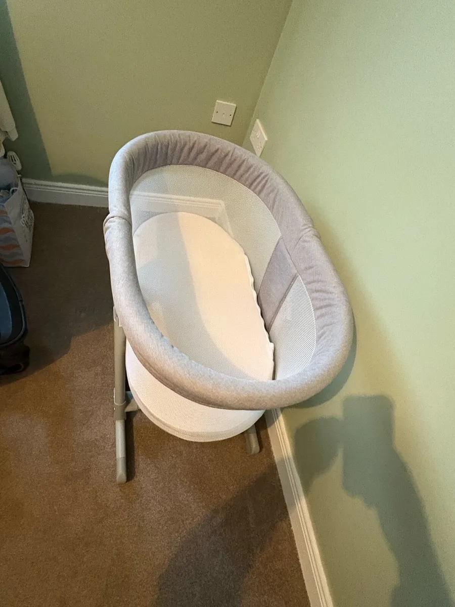 Babylo next to me - Image 1