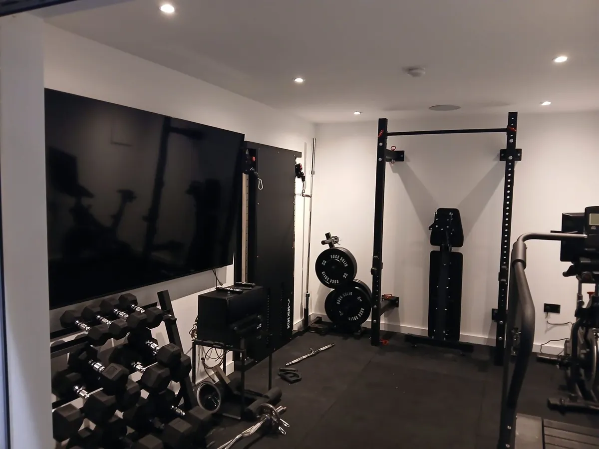 Wall Mounted Foldable Squat Rack (new in box) - Image 4