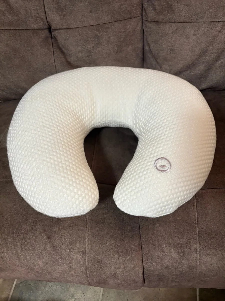Nursing pillow - Image 1