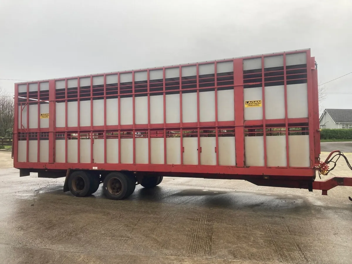 Livestock trailer - Image 1
