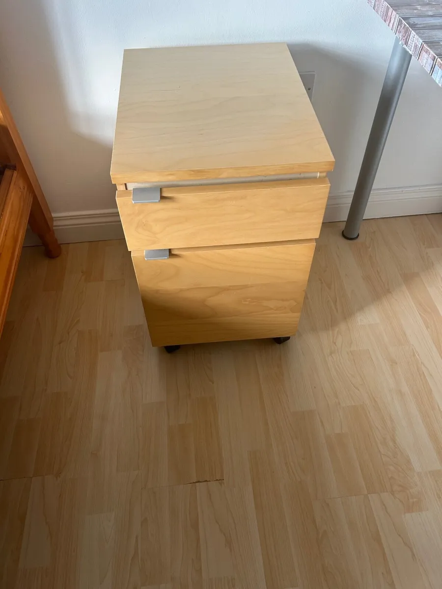 Filing cabinet - Image 1