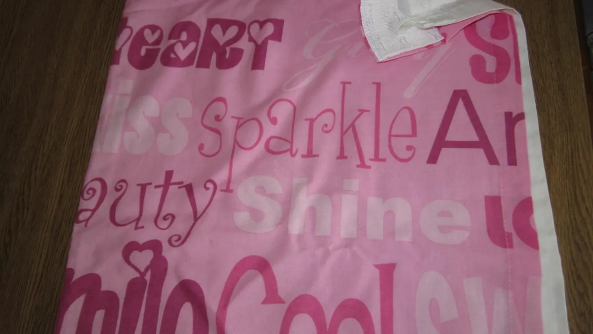 Curtains & Tie backs- pink - Image 4